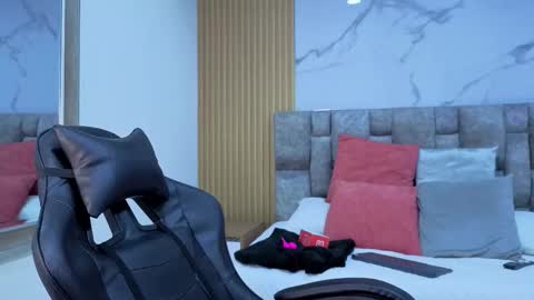 Snapshot of angel__kiss chatting on October 16, 2025, 11:44 am angel__kiss online show from October 16, 2025, 11:44 am