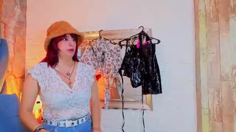 angel__red_ online show from June 10, 2026, 4:01 am