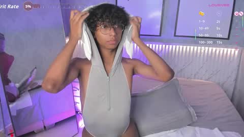   online show from November 25, 2025, 9:26 pm