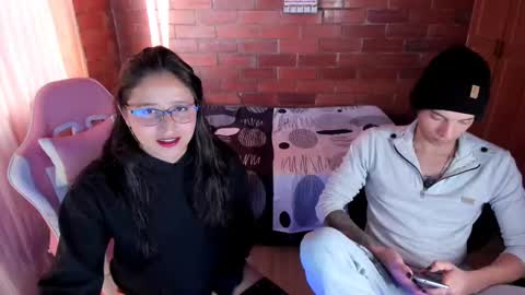Snapshot of angel_and_yessi chatting on January 15, 2025, 10:24 pm Angel y Yessi online show from January 15, 2025, 10:24 pm