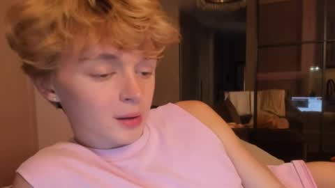 angel_andreww online show from April 29, 2026, 5:30 pm