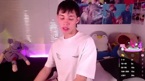 Angel   help me with 100 thumbs up online show from March 5, 2025, 10:32 pm