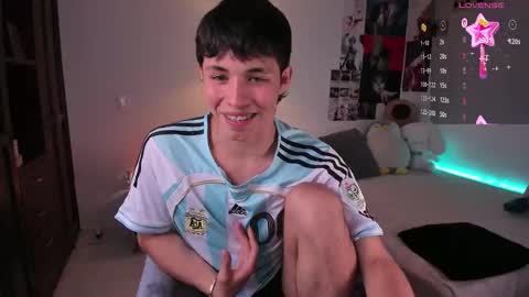 Angel   help me with 100 thumbs up online show from September 15, 2025, 10:32 pm