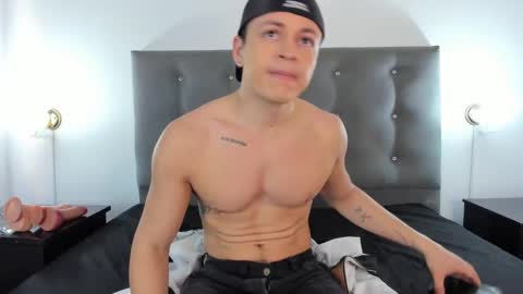 Angel Cuervo online show from December 11, 2024, 12:34 pm