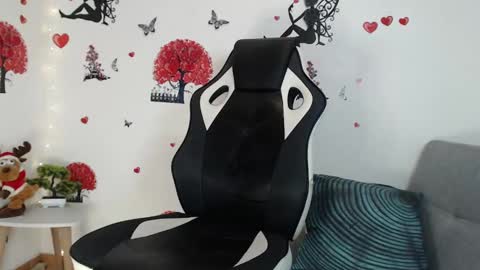 Angel Curl online show from February 4, 2025, 4:37 am