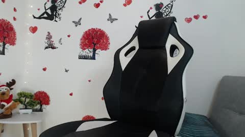 Angel Curl online show from February 18, 2025, 1:55 pm