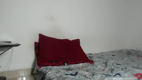 Angel Damons online show from October 9, 2025, 5:33 pm