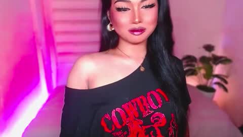 Snapshot of angel_eloaxx chatting on May 27, 2026, 1:57 am Angel online show from May 27, 2026, 1:57 am