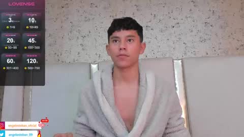 ngel Esteban  online show from February 14, 2025, 10:17 am