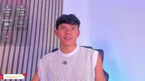 ngel Esteban  online show from April 22, 2026, 7:37 pm