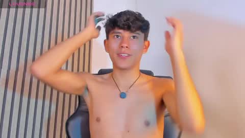 ngel Esteban  online show from April 28, 2026, 10:15 pm