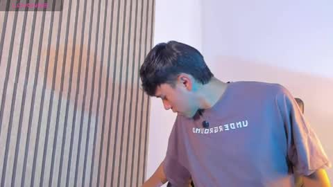 ngel Esteban  online show from May 1, 2026, 8:13 pm