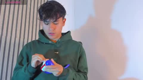 ngel Esteban  online show from May 3, 2026, 5:08 pm