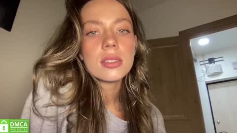 Snapshot of angel_from_sky chatting on September 22, 2025, 11:34 am Greetings Jess online show from September 22, 2025, 11:34 am