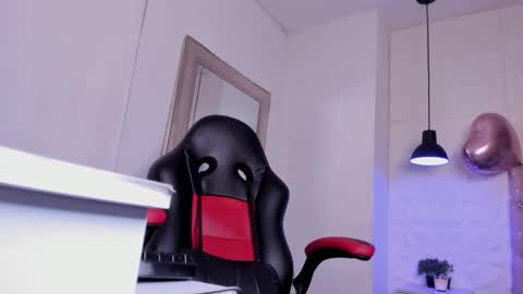 angel hardy online show from September 20, 2025, 12:06 pm