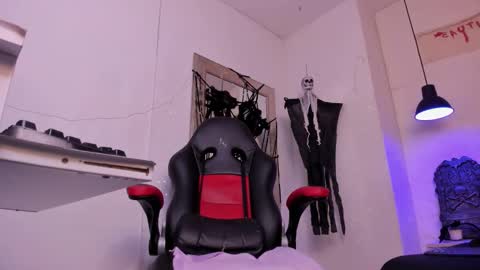 angel hardy online show from October 20, 2025, 12:05 pm