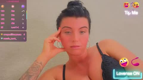 Snapshot of angel_ique chatting on April 10, 2026, 3:45 am angel_ique online show from April 10, 2026, 3:45 am