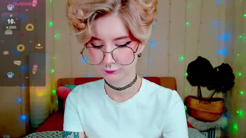 Snapshot of angel_julles chatting on November 15, 2025, 2:20 am Angel Dust online show from November 15, 2025, 2:20 am