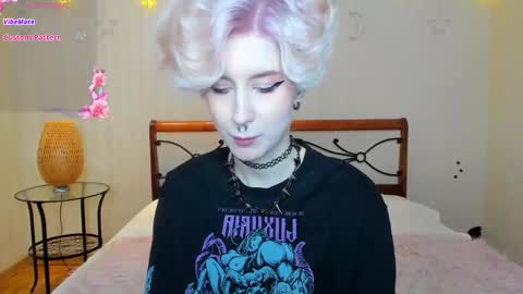 Snapshot of angel_julles chatting on November 22, 2025, 1:15 am Angel Dust online show from November 22, 2025, 1:15 am