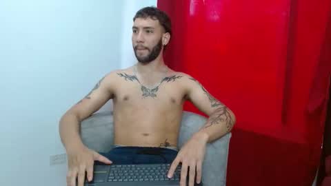 Snapshot of angel_kyrozz chatting on October 18, 2025, 7:14 pm angel_kyrozz online show from October 18, 2025, 7:14 pm