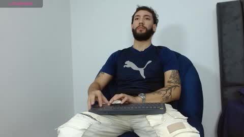 Snapshot of angel_kyrozz chatting on November 13, 2025, 9:25 pm angel_kyrozz online show from November 13, 2025, 9:25 pm