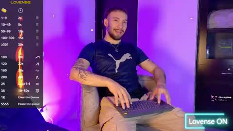 angel_kyrozz online show from June 10, 2026, 7:13 pm