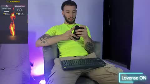 angel_kyrozz online show from June 19, 2026, 7:06 pm