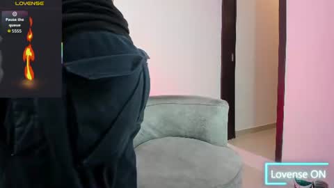angel_kyrozz online show from June 24, 2026, 7:02 pm