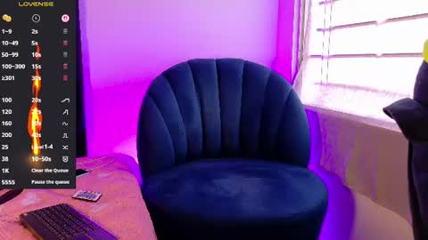 angel_kyrozz online show from July 26, 2026, 7:10 pm
