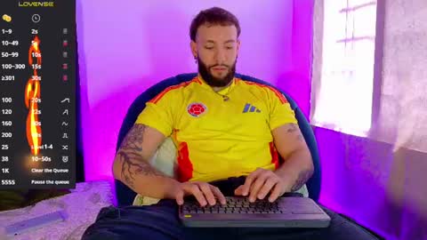 angel_kyrozz online show from July 30, 2026, 7:13 pm