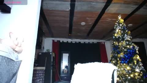 Snapshot of angel_latinboy chatting on December 20, 2024, 1:58 am Angel online show from December 20, 2024, 1:58 am