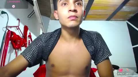 Snapshot of angel_latinboy chatting on January 11, 2025, 1:27 am Angel online show from January 11, 2025, 1:27 am