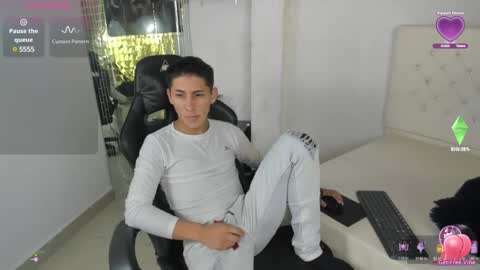 Angel Medina online show from March 7, 2025, 12:56 pm