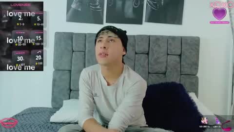 Angel Medina online show from September 13, 2025, 1:55 pm