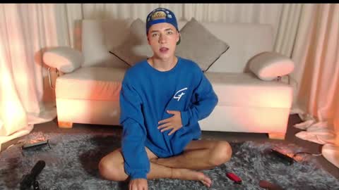 Angel online show from February 28, 2025, 12:21 am