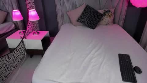 Snapshot of angel_zafiros chatting on February 15, 2026, 11:52 am Seortia Angel online show from February 15, 2026, 11:52 am