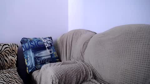 Zoe online show from February 15, 2025, 12:11 pm