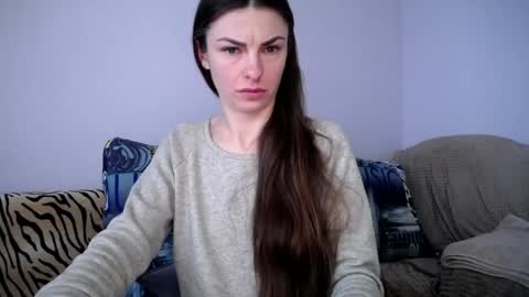 Zoe online show from May 7, 2026, 8:42 am