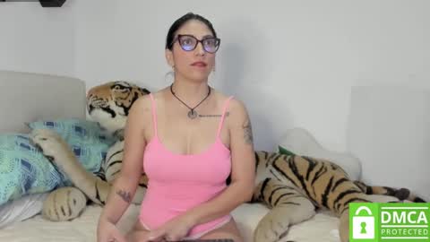 Angela online show from January 4, 2025, 2:46 pm