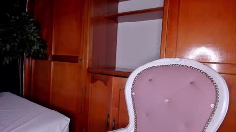 Snapshot of angela_boobies chatting on September 25, 2025, 11:25 am angela_boobies online show from September 25, 2025, 11:25 am