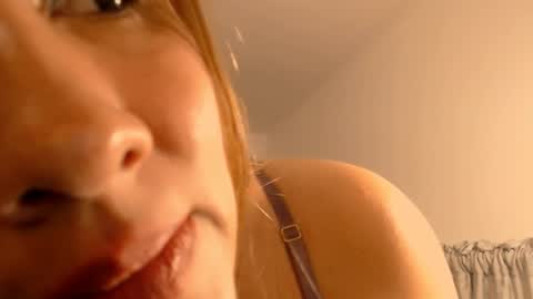 Snapshot of angela_doll01 chatting on April 9, 2026, 2:33 pm angela online show from April 9, 2026, 2:33 pm