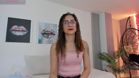 Snapshot of angela_donnato chatting on January 19, 2025, 3:50 am A N G E LA.  online show from January 19, 2025, 3:50 am