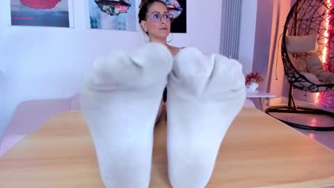 Snapshot of angela_donnato chatting on September 16, 2025, 3:51 am A N G E LA.  online show from September 16, 2025, 3:51 am