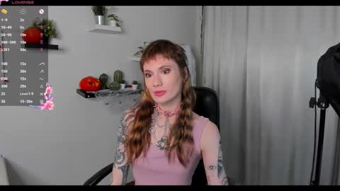 Snapshot of angela_fog chatting on October 31, 2025, 9:05 pm angela_fog online show from October 31, 2025, 9:05 pm