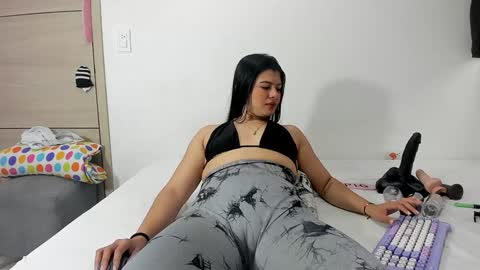 Angela online show from January 7, 2025, 3:02 pm