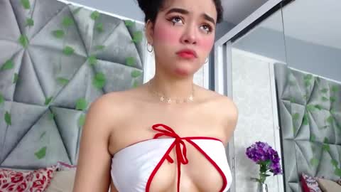 Angela online show from December 17, 2024, 12:54 pm