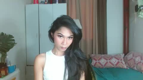 angela online show from March 3, 2025, 1:21 am
