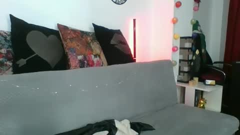  Angela  online show from December 5, 2024, 5:48 am