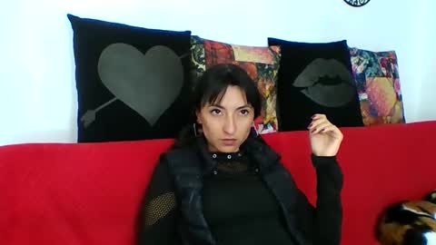  Angela  online show from May 7, 2026, 2:17 am