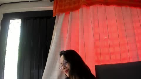 angela_nix online show from September 19, 2025, 3:24 pm